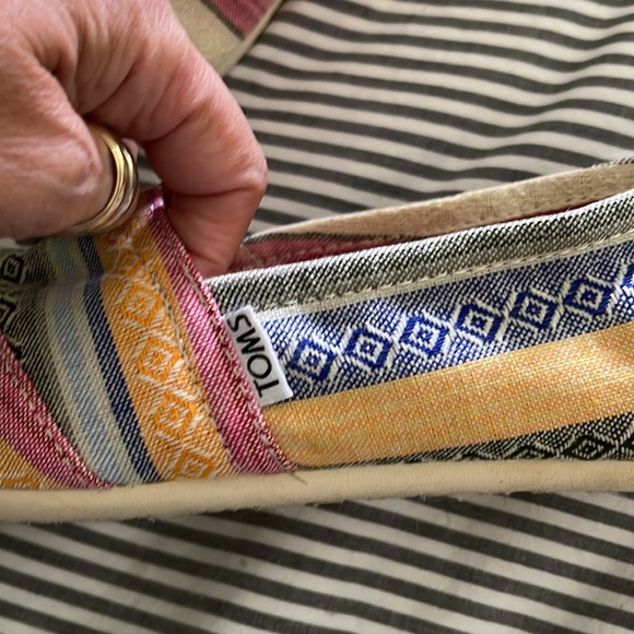 Toms Aztec print striped canvas loafers, size 7 - Picture 2 of 3